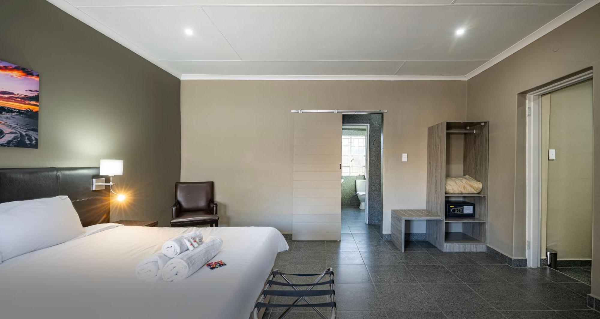 Calvinia Hotel Eksteriør billede